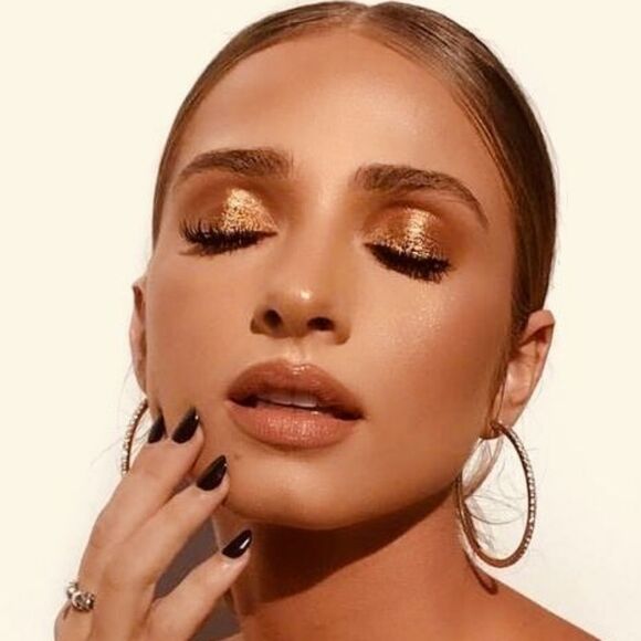 SmashBox Be Legendary Prime & Plush Lipstick Recognized (Caramel) - Picture 8 of 16